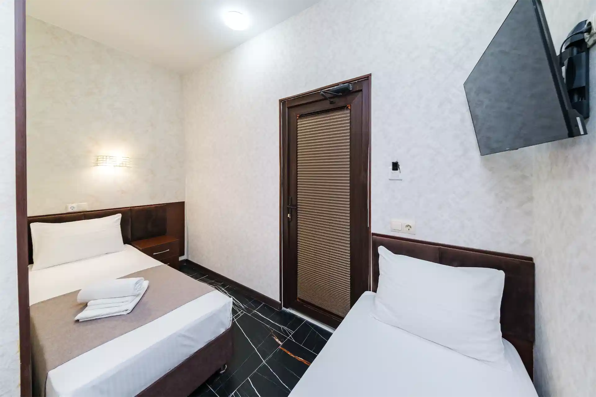 Фото отеля 8